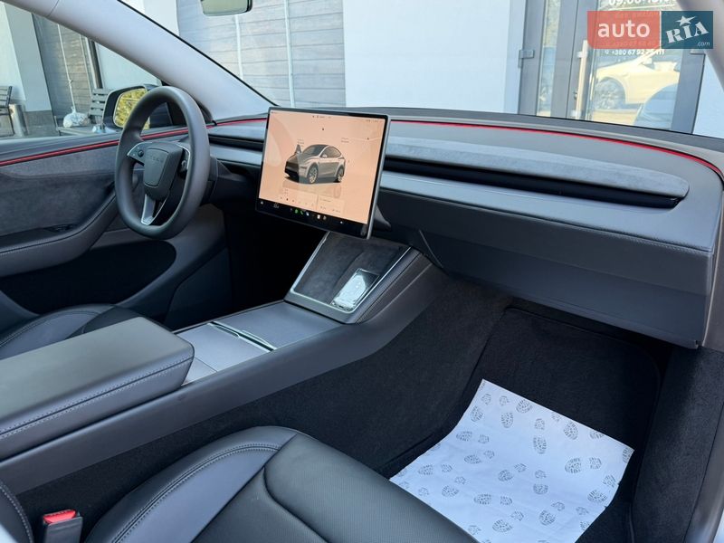 Внедорожник / Кроссовер Tesla Model Y 2025 в Дрогобыче