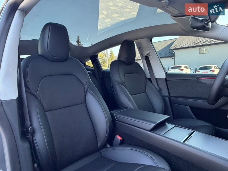 Внедорожник / Кроссовер Tesla Model Y 2025 в Дрогобыче