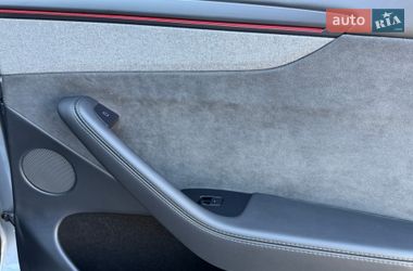 Внедорожник / Кроссовер Tesla Model Y 2025 в Дрогобыче