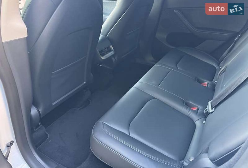 Позашляховик / Кросовер Tesla Model Y 2023 в Івано-Франківську фото 8 Позашляховик / Кросовер Tesla Model Y 2023 в Івано-Франківську