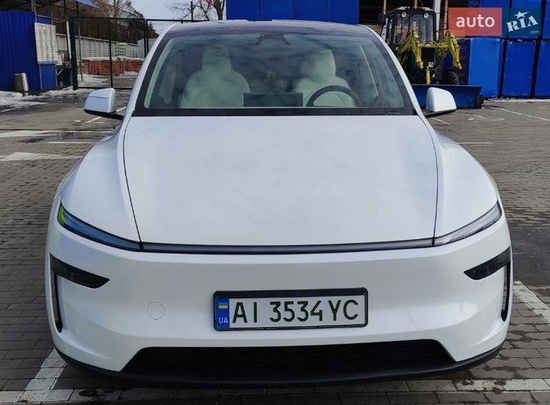 Позашляховик / Кросовер Tesla Model Y 2025 в Білій Церкві
