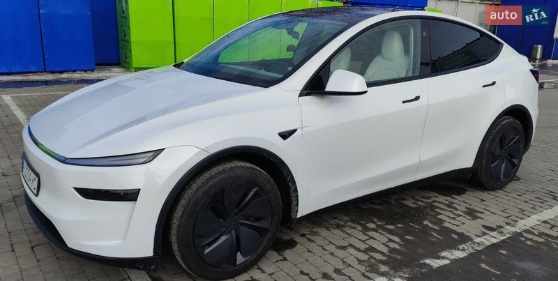 Позашляховик / Кросовер Tesla Model Y 2025 в Білій Церкві