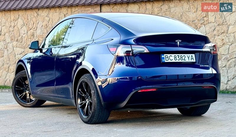 Позашляховик / Кросовер Tesla Model Y 2021 в Львові
