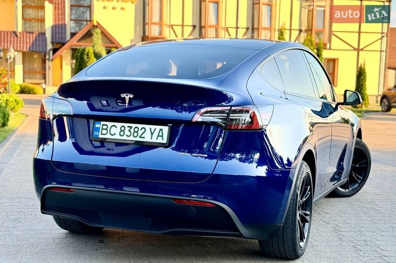 Позашляховик / Кросовер Tesla Model Y 2021 в Львові