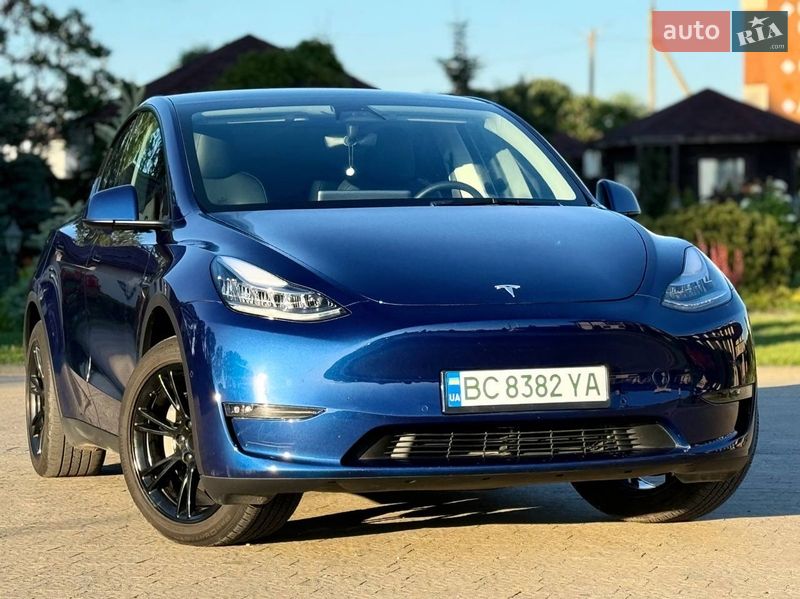 Позашляховик / Кросовер Tesla Model Y 2021 в Львові