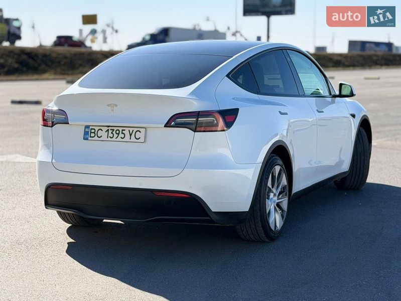 Позашляховик / Кросовер Tesla Model Y 2021 в Львові