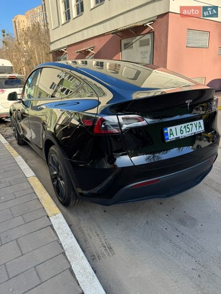 Внедорожник / Кроссовер Tesla Model Y 2025 в Киеве