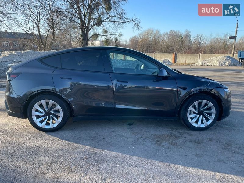 Внедорожник / Кроссовер Tesla Model Y 2025 в Ровно