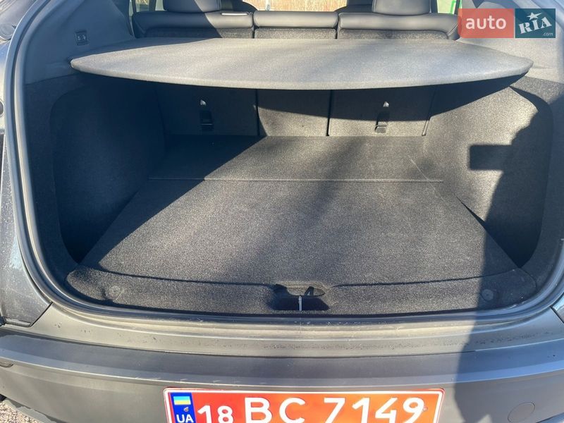 Внедорожник / Кроссовер Tesla Model Y 2025 в Ровно