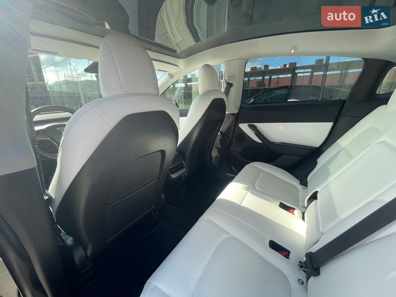 Позашляховик / Кросовер Tesla Model Y 2020 в Києві