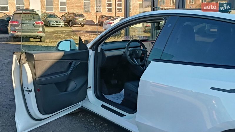 Внедорожник / Кроссовер Tesla Model Y 2020 в Луцке
