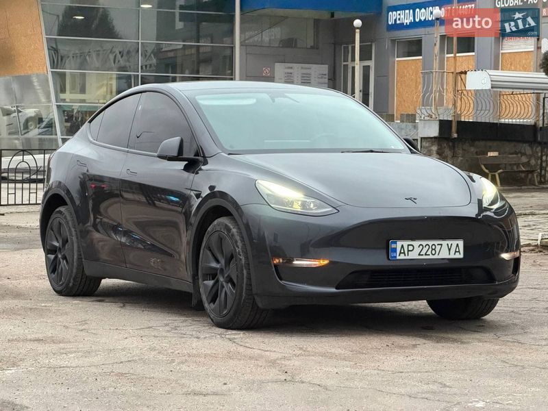 Внедорожник / Кроссовер Tesla Model Y 2024 в Запорожье