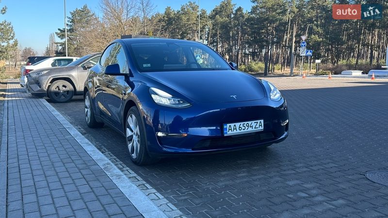 Позашляховик / Кросовер Tesla Model Y 2021 в Києві