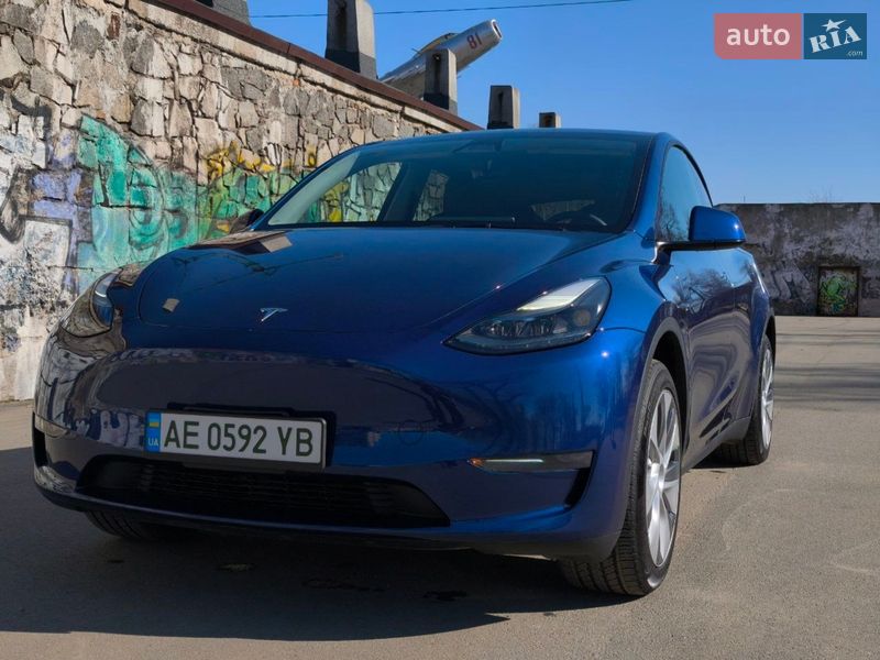 Позашляховик / Кросовер Tesla Model Y 2024 в Дніпрі