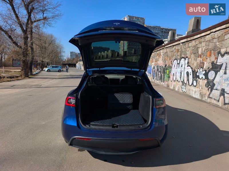 Позашляховик / Кросовер Tesla Model Y 2024 в Дніпрі