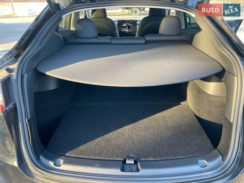 Внедорожник / Кроссовер Tesla Model Y 2022 в Ровно