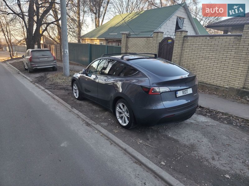 Внедорожник / Кроссовер Tesla Model Y 2020 в Днепре