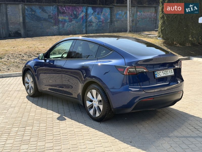 Позашляховик / Кросовер Tesla Model Y 2023 в Львові фото 9 Позашляховик / Кросовер Tesla Model Y 2023 в Львові
