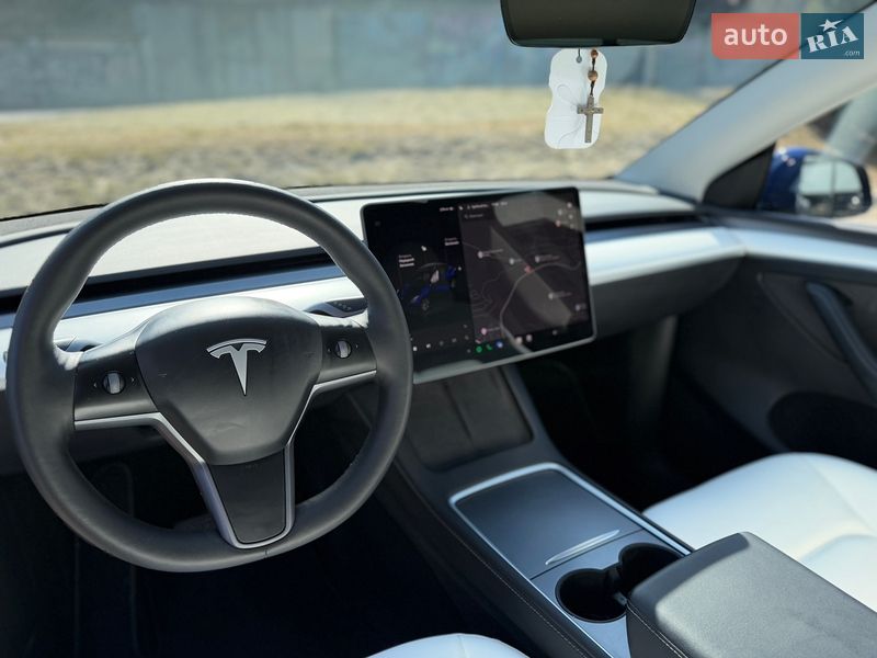 Позашляховик / Кросовер Tesla Model Y 2023 в Львові фото 13 Позашляховик / Кросовер Tesla Model Y 2023 в Львові