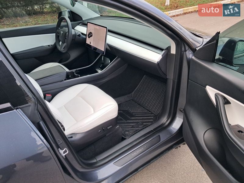 Внедорожник / Кроссовер Tesla Model Y 2020 в Буче
