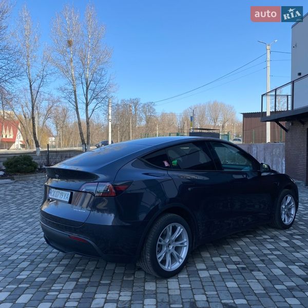Внедорожник / Кроссовер Tesla Model Y 2024 в Харькове
