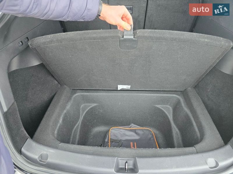 Позашляховик / Кросовер Tesla Model Y 2021 в Дніпрі