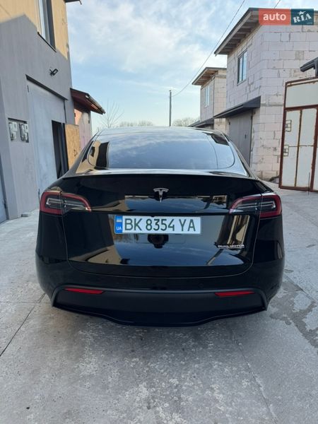 Внедорожник / Кроссовер Tesla Model Y 2022 в Ровно