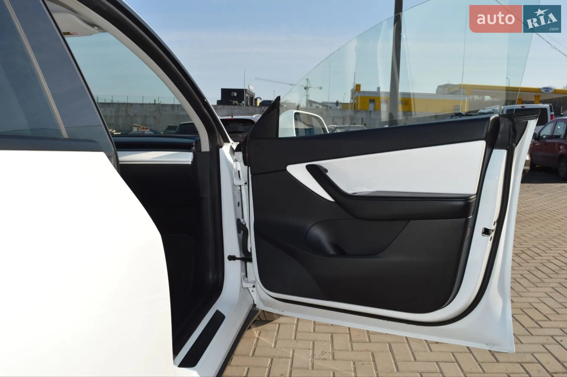 2020 Tesla Model Y - мініатюра 26