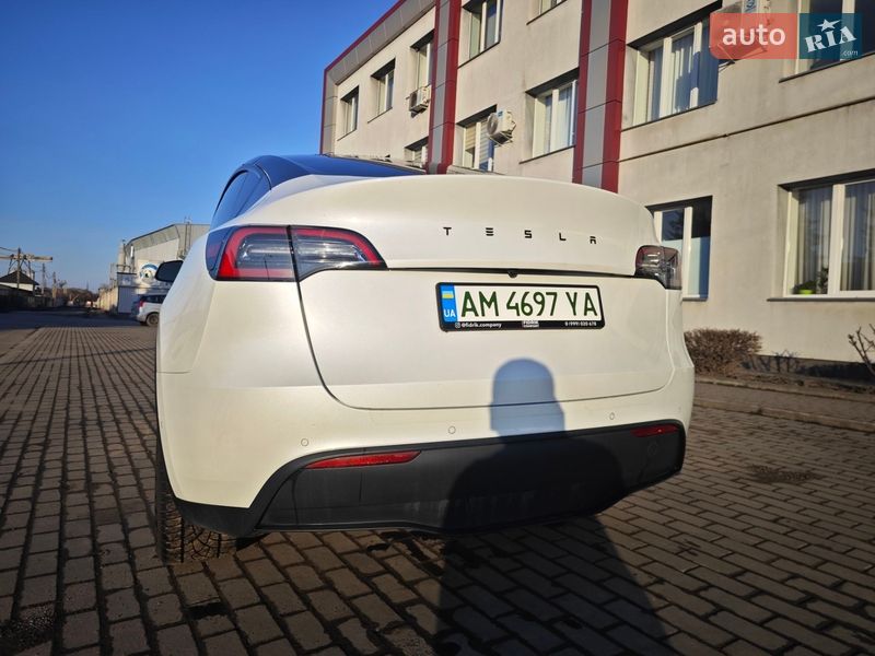 Внедорожник / Кроссовер Tesla Model Y 2022 в Ровно