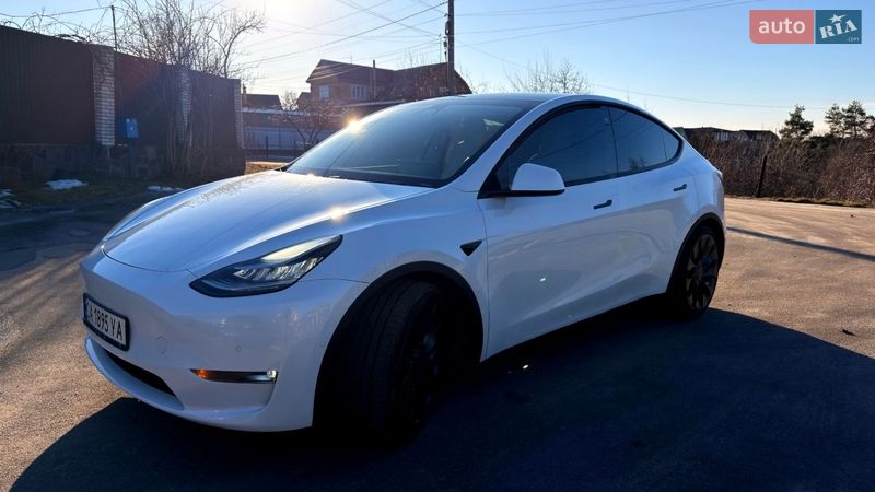 Позашляховик / Кросовер Tesla Model Y 2020 в Києві фото 2 Позашляховик / Кросовер Tesla Model Y 2020 в Києві