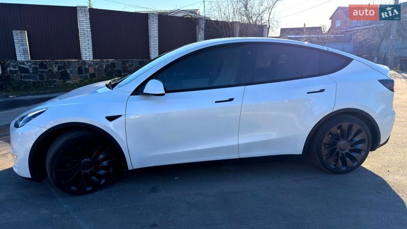 Позашляховик / Кросовер Tesla Model Y 2020 в Києві фото 3 Позашляховик / Кросовер Tesla Model Y 2020 в Києві