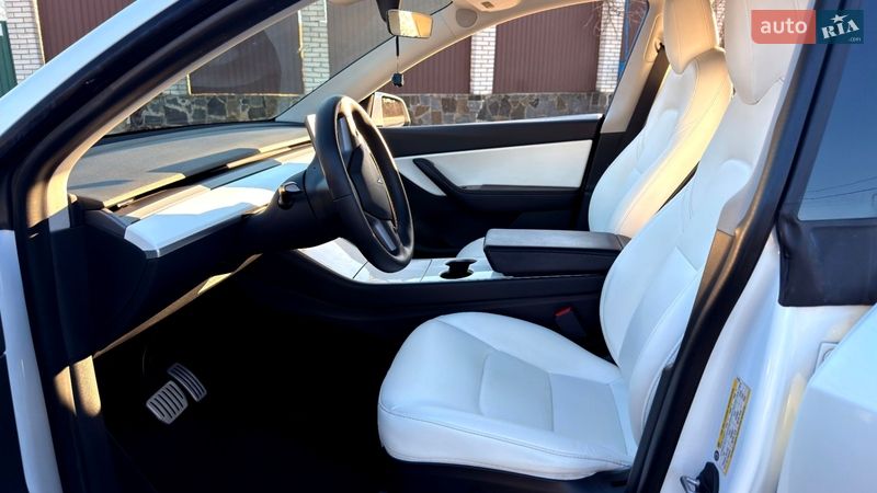 Позашляховик / Кросовер Tesla Model Y 2020 в Києві фото 27 Позашляховик / Кросовер Tesla Model Y 2020 в Києві