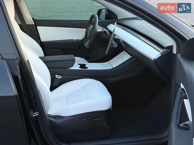 Позашляховик / Кросовер Tesla Model Y 2020 в Львові