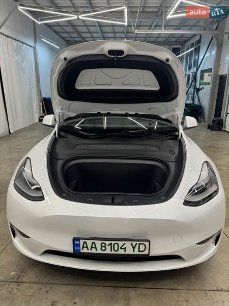 Внедорожник / Кроссовер Tesla Model Y 2023 в Киеве