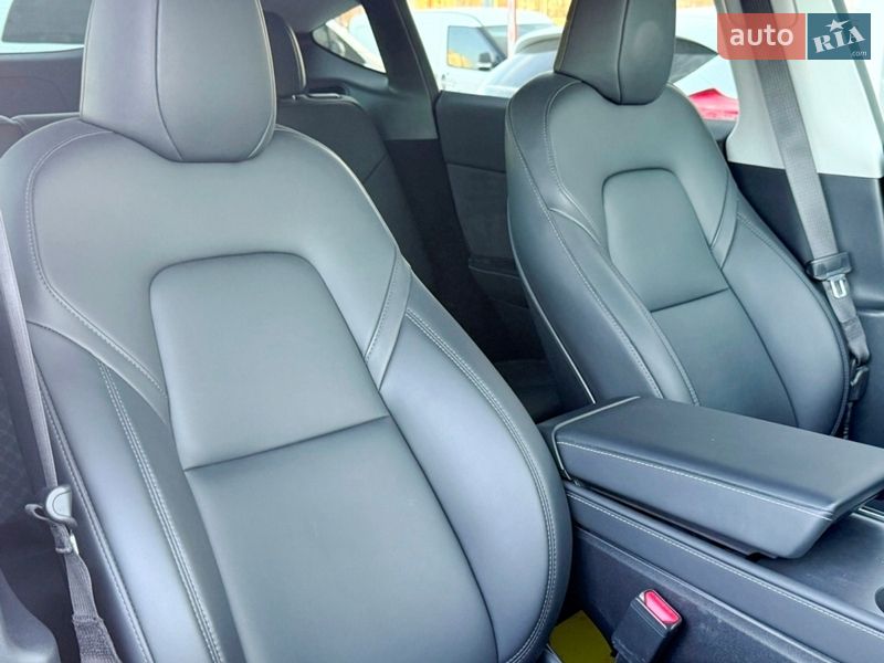 Внедорожник / Кроссовер Tesla Model Y 2023 в Киеве