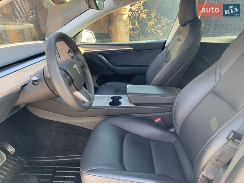 Позашляховик / Кросовер Tesla Model Y 2023 в Києві фото 10 Позашляховик / Кросовер Tesla Model Y 2023 в Києві