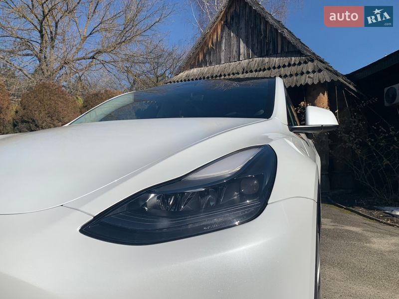 Позашляховик / Кросовер Tesla Model Y 2023 в Києві фото 39 Позашляховик / Кросовер Tesla Model Y 2023 в Києві