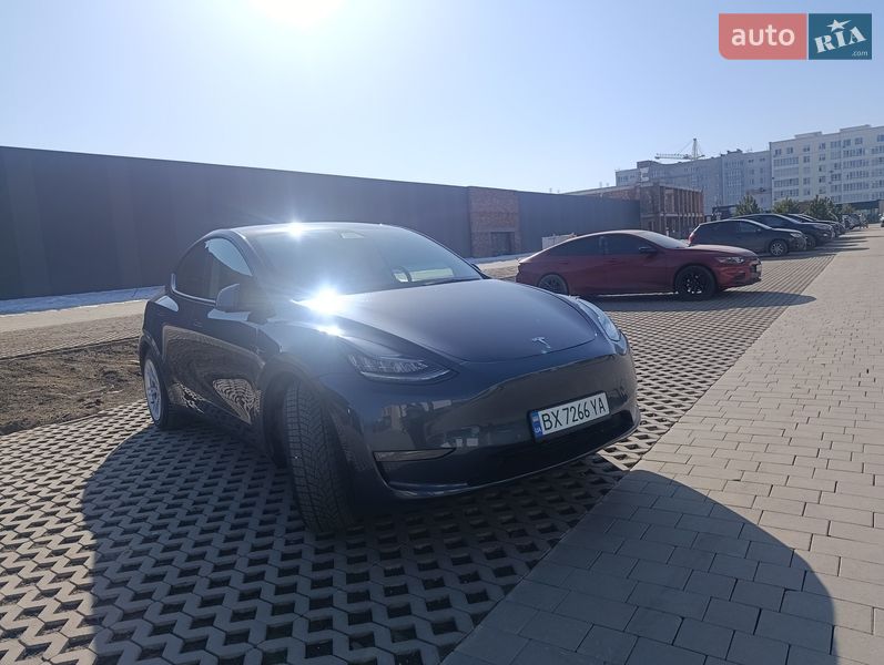 Внедорожник / Кроссовер Tesla Model Y 2022 в Хмельницком