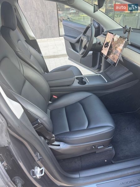 Внедорожник / Кроссовер Tesla Model Y 2022 в Ужгороде фото 44 Внедорожник / Кроссовер Tesla Model Y 2022 в Ужгороде