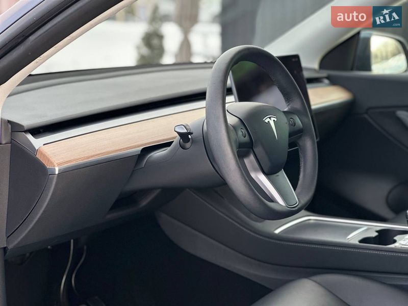 Позашляховик / Кросовер Tesla Model Y 2022 в Києві фото 10 Позашляховик / Кросовер Tesla Model Y 2022 в Києві