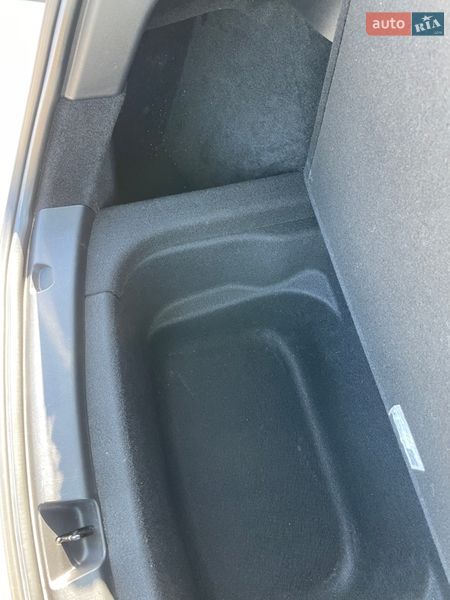 Позашляховик / Кросовер Tesla Model Y 2021 в Львові