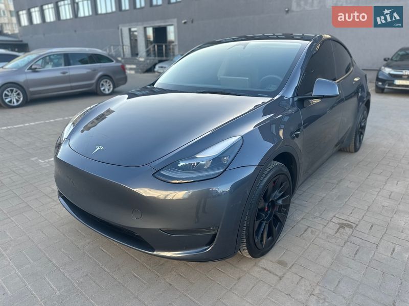 Tesla Model Y 2023