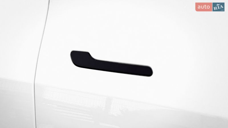 Внедорожник / Кроссовер Tesla Model Y 2023 в Ровно