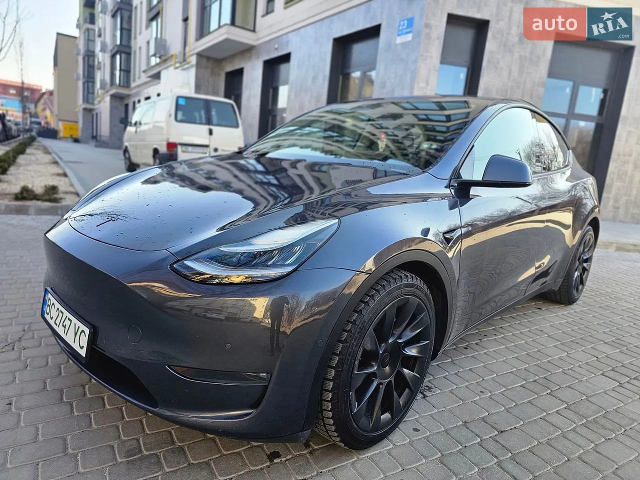 2020 Tesla Model Y - мініатюра 23