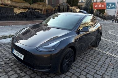 Позашляховик / Кросовер Tesla Model Y 2024 в Києві