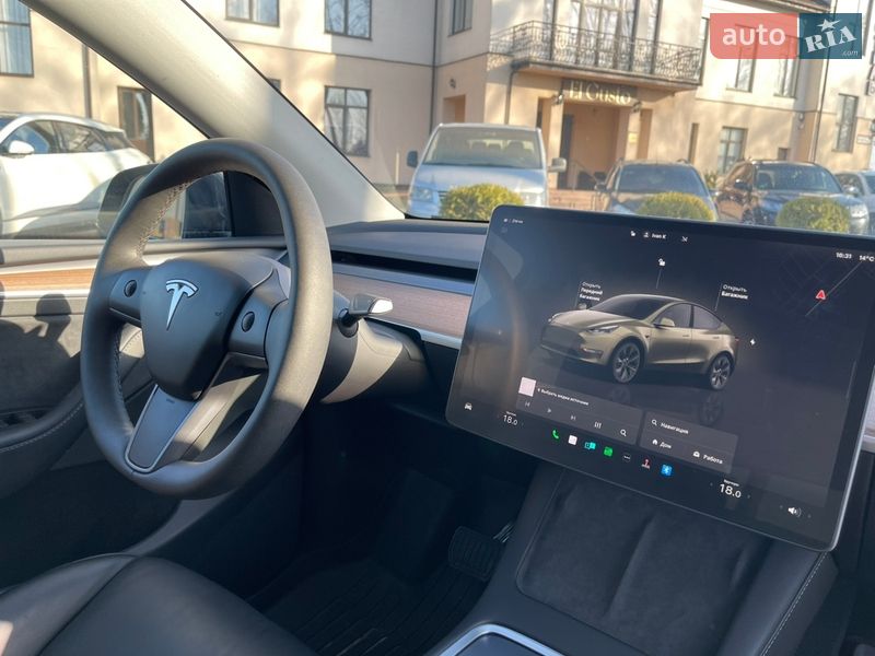 Внедорожник / Кроссовер Tesla Model Y 2024 в Стрые
