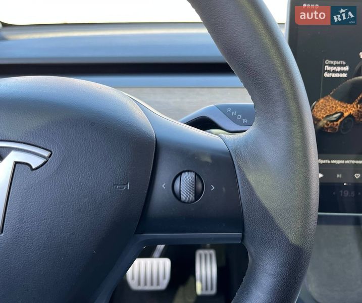 Внедорожник / Кроссовер Tesla Model Y 2022 в Киеве