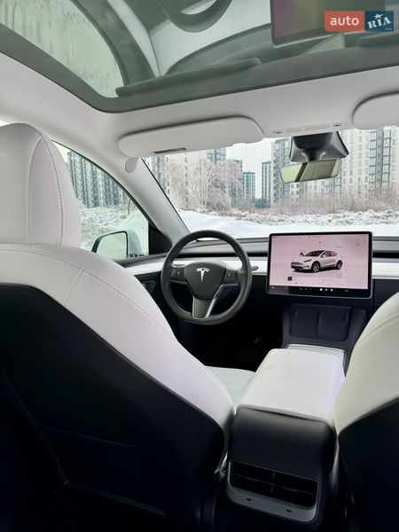 Внедорожник / Кроссовер Tesla Model Y 2022 в Киеве