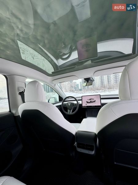 Внедорожник / Кроссовер Tesla Model Y 2022 в Киеве