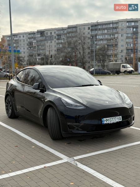 Внедорожник / Кроссовер Tesla Model Y 2023 в Киеве